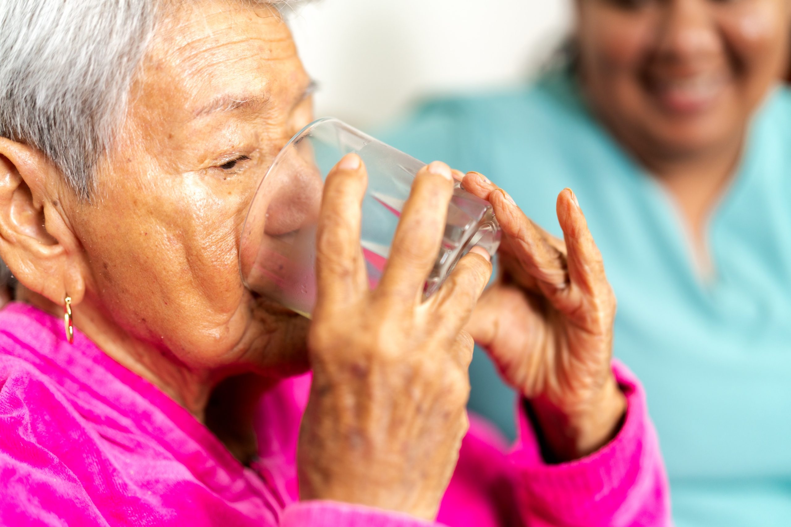 Qué bebidas son buenas para la disfagia